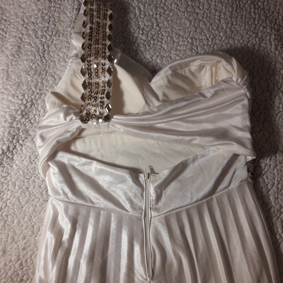One-Shoulder White Gown With Gold Beading - Picture 3 of 8